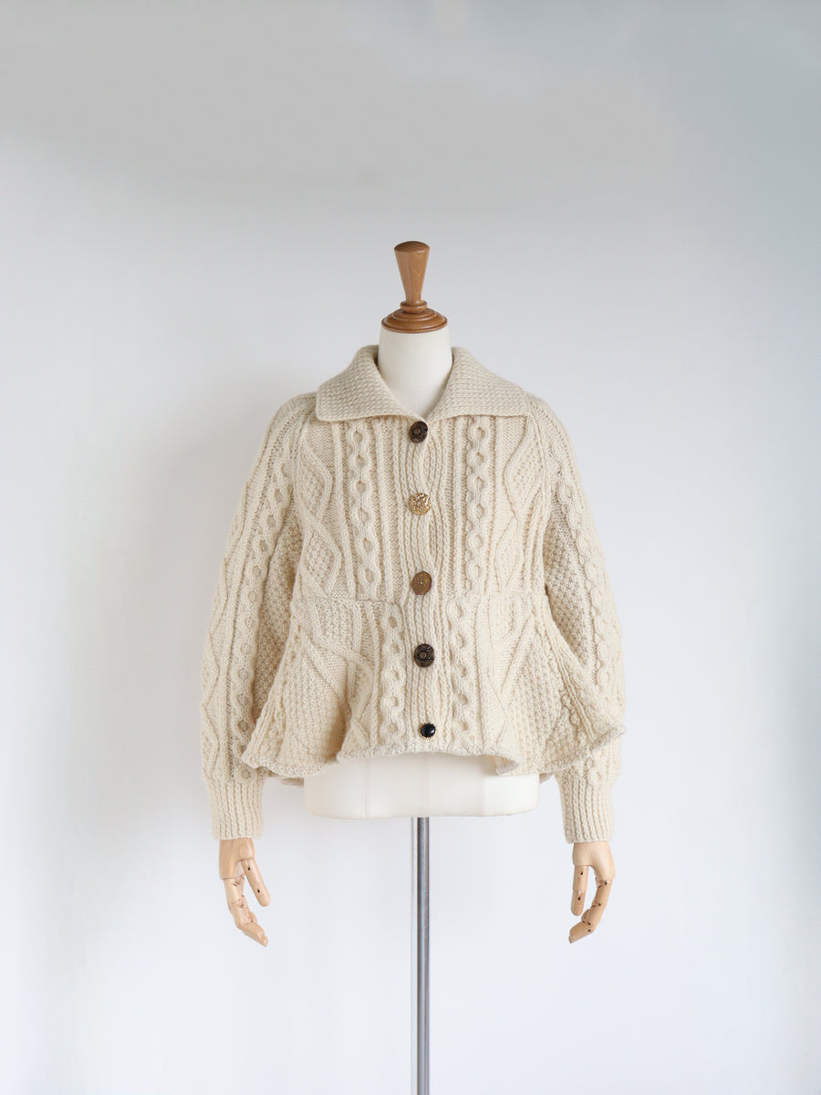 Reborn ヴィンテージペプラムカーディガン《Nora》 – GIRLISH