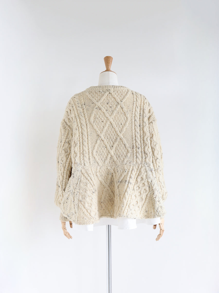 Reborn ヴィンテージペプラムニット《Evelyn》 – GIRLISH