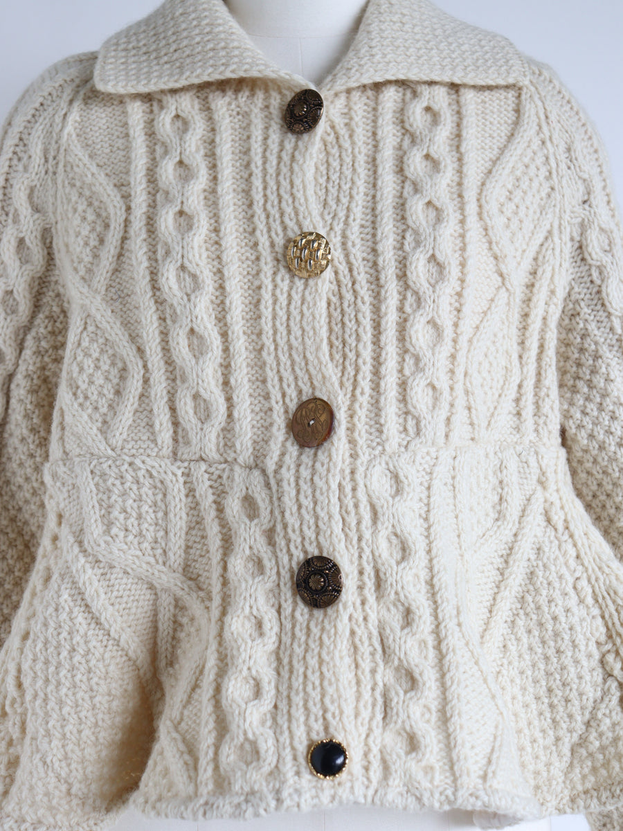 Reborn ヴィンテージペプラムカーディガン《Nora》 – GIRLISH