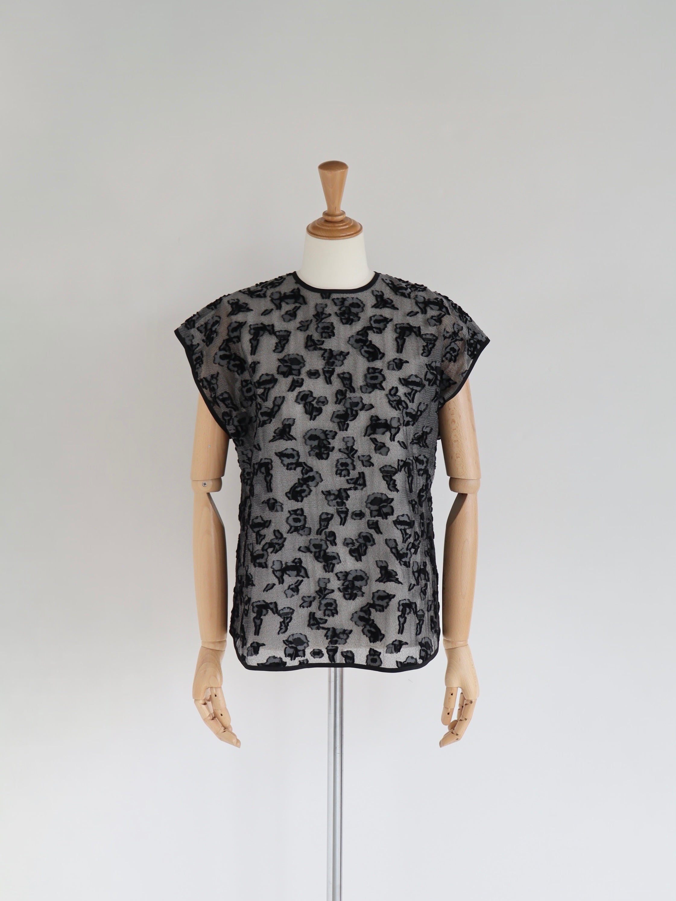 St.cecilia BLACK LINE フィオレブラウス – GIRLISH