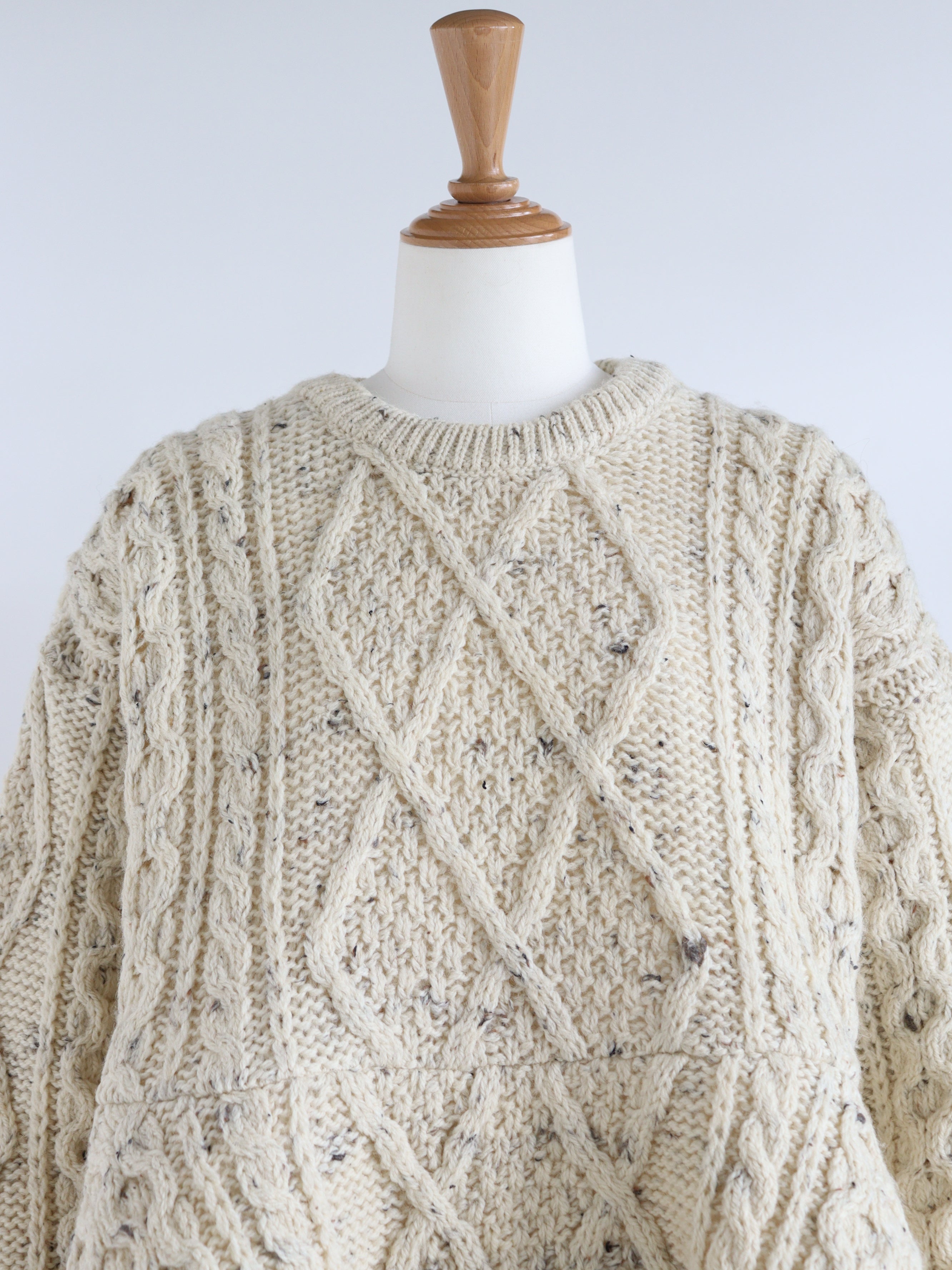 Reborn ヴィンテージペプラムニット《Evelyn》 – GIRLISH