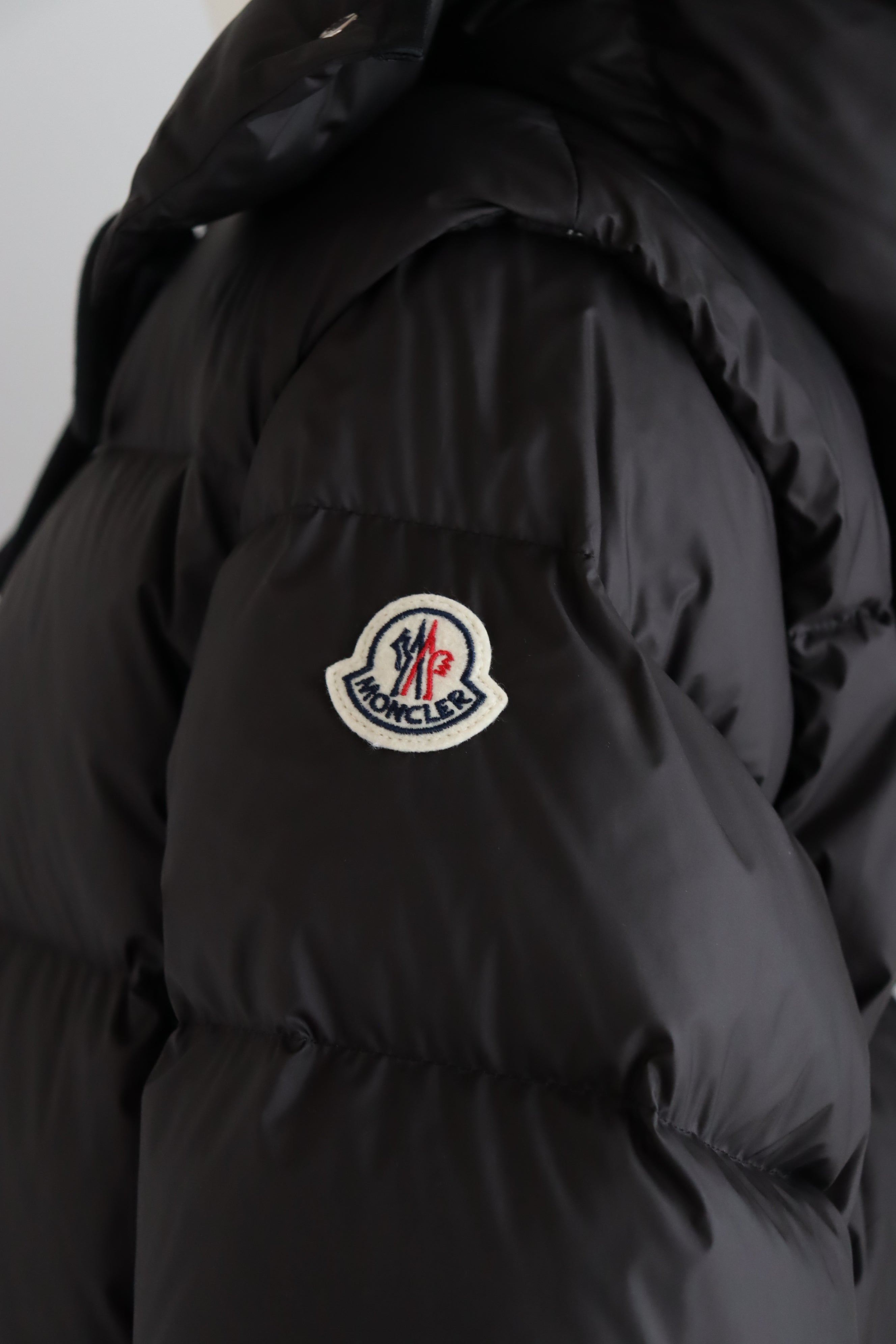 MONCLER DRONIERSショートダウン – Girlish