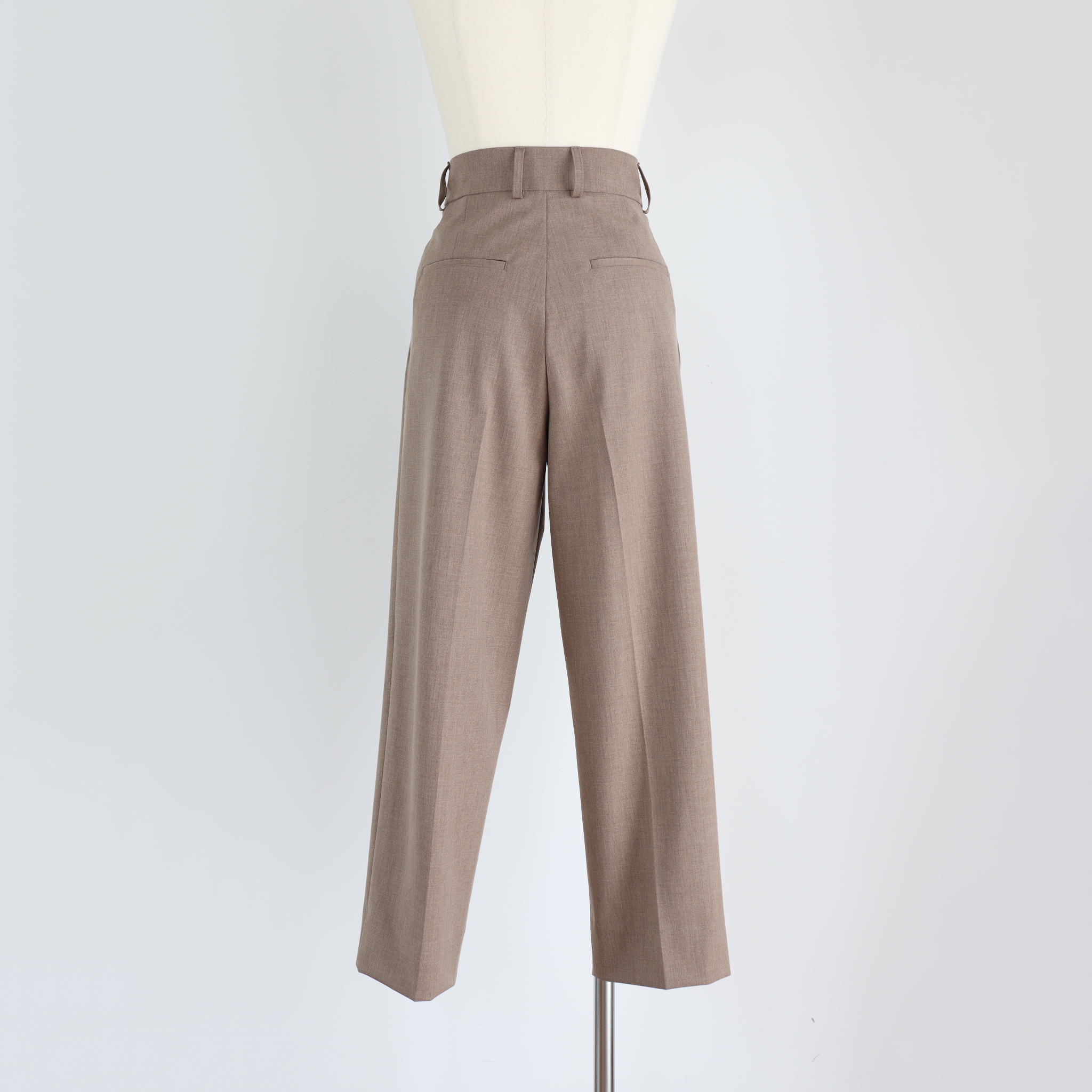 girlish St.cecilia 完売品ストレートパンツ 34サイズ girlish St.cecilia 完売品ストレートパンツ 34サイズ