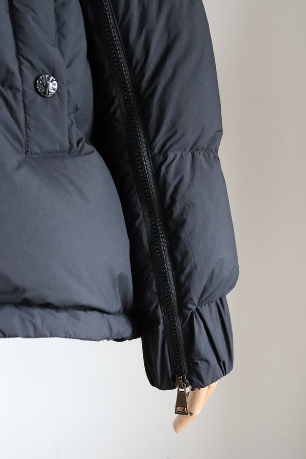 MONCLER ETIVAL ショートダウン